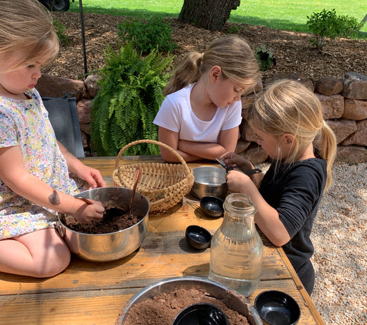 Springtime Mud Kitchen Fun & Freebie!